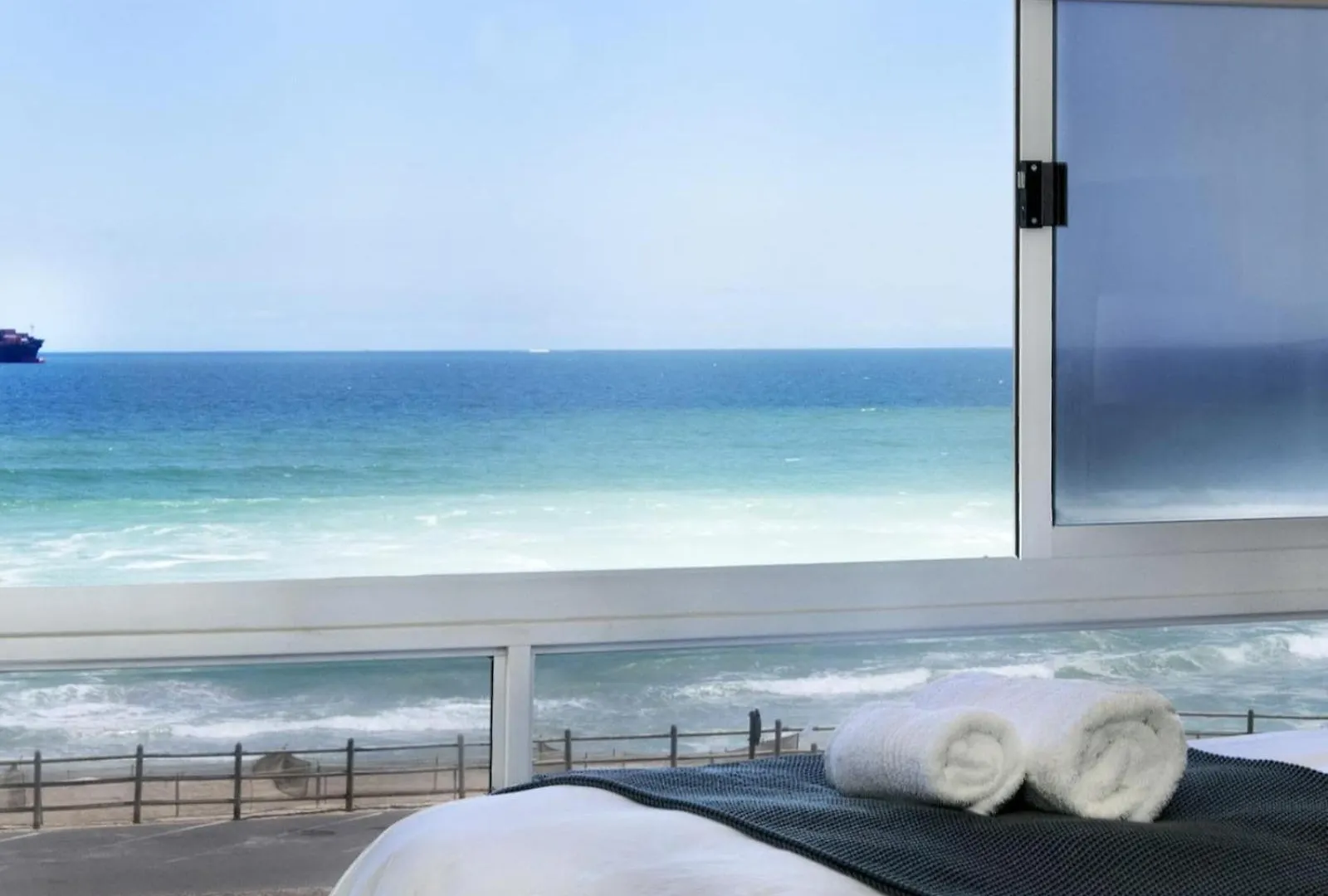 Zeezicht 204 Bloubergstrand 0*,  South Africa