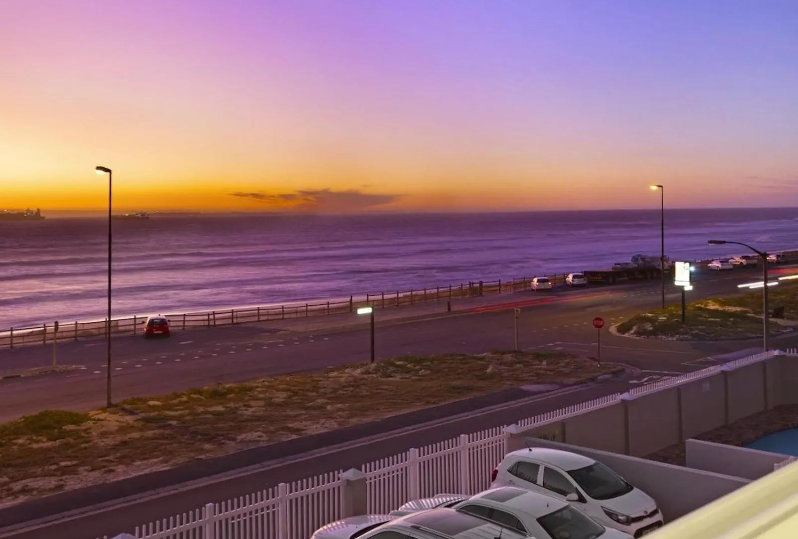 Apartment Zeezicht 204 Bloubergstrand