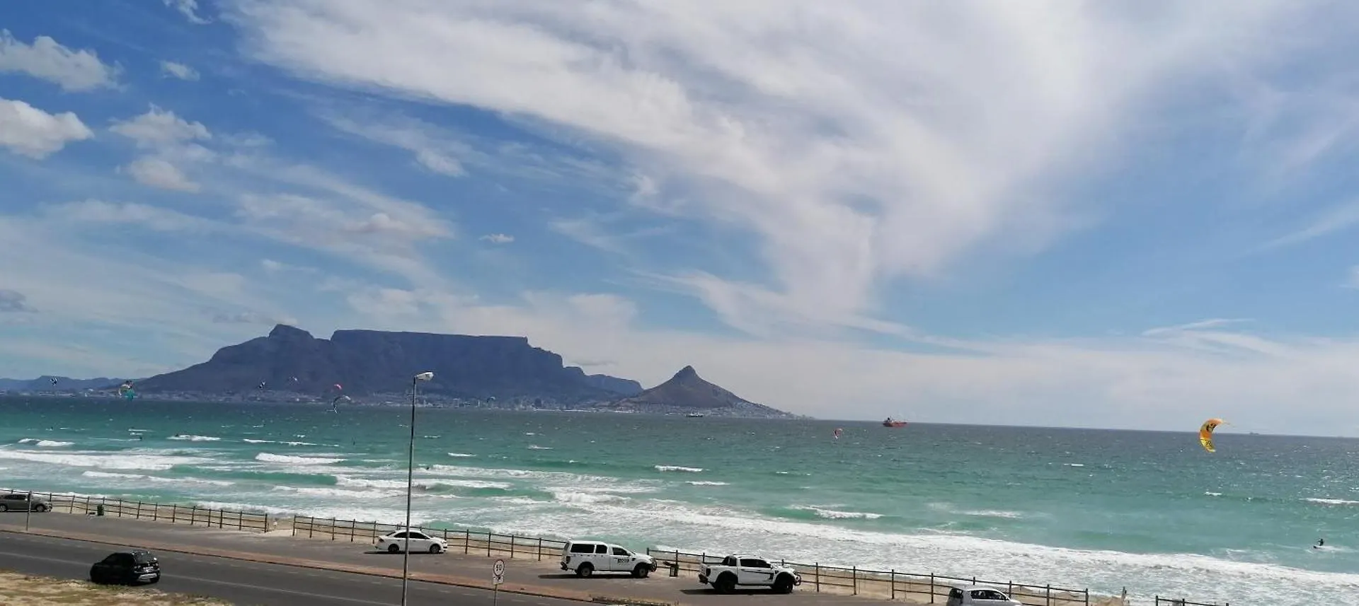 Apartment Zeezicht 204 Bloubergstrand